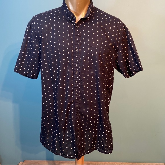 H&M Other - H&M men’s blue polka dot button up shirt